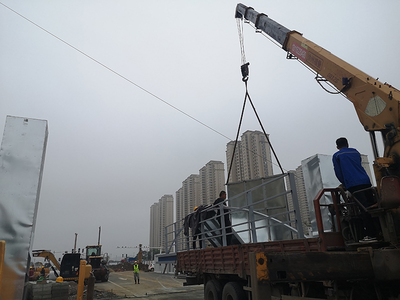 徐州中交隧道地铁6号线1标项目部大门安装