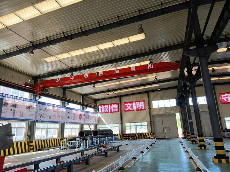 中铁四局钢筋加工棚棚内规范化安装